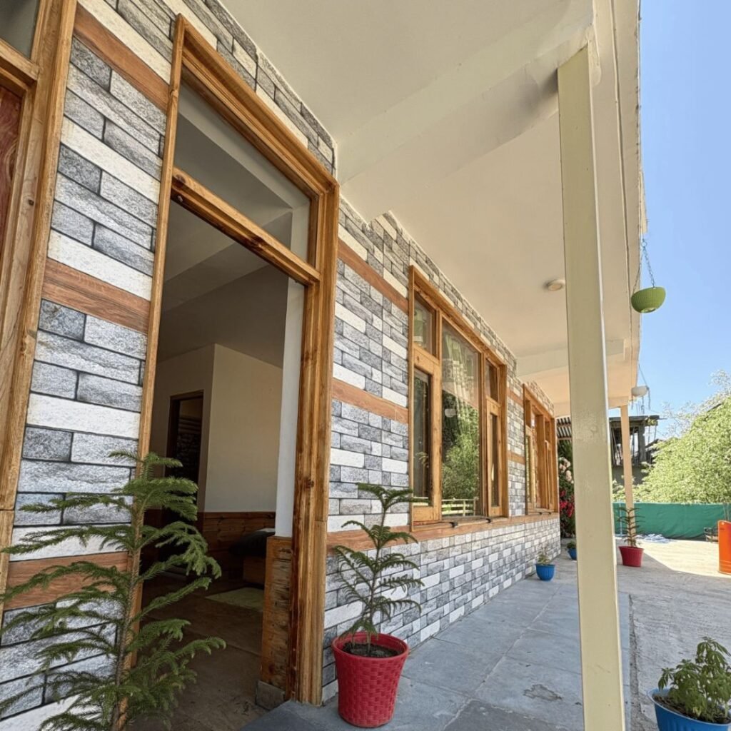 hotels in manali mall road