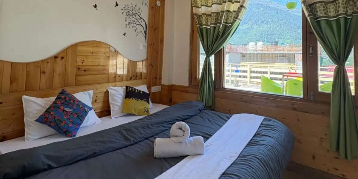 best luxury hotels in Manali